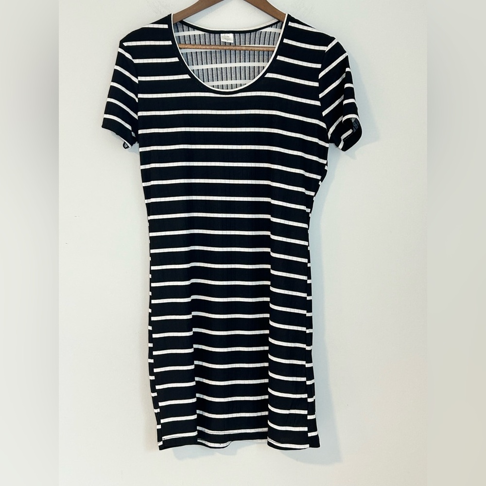 Black & White Striped Ribbed Knit Bodycon Dress Size Medium